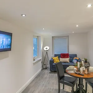 Apartment Luxury Hollywood Getaway In The Heart Of The, Brighton