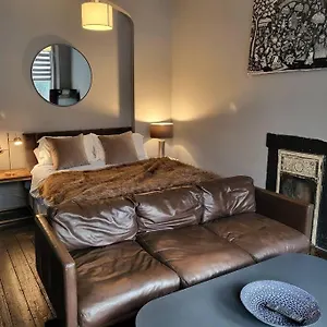 Apartment Elegant Studio In - 5 Min Walk To - 10 Min To, Brighton